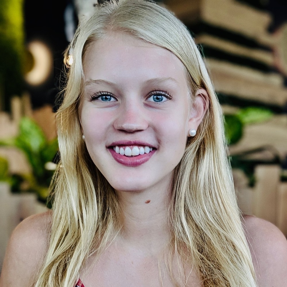 Meet your Posher, Lisa